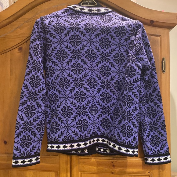 Beautiful thick purple cardigan sweater. LL Bean. Size M - Picture 6 of 6